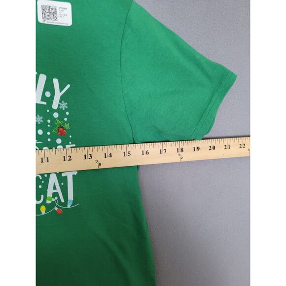 Most Likely To Bring Home A Stray Cat Christmas T-Shirt Kids Size Medium - Picture 4 of 5
